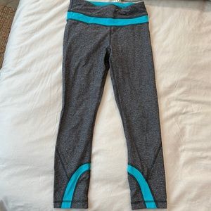Lululemon Run inspired capri heathered gray & teal